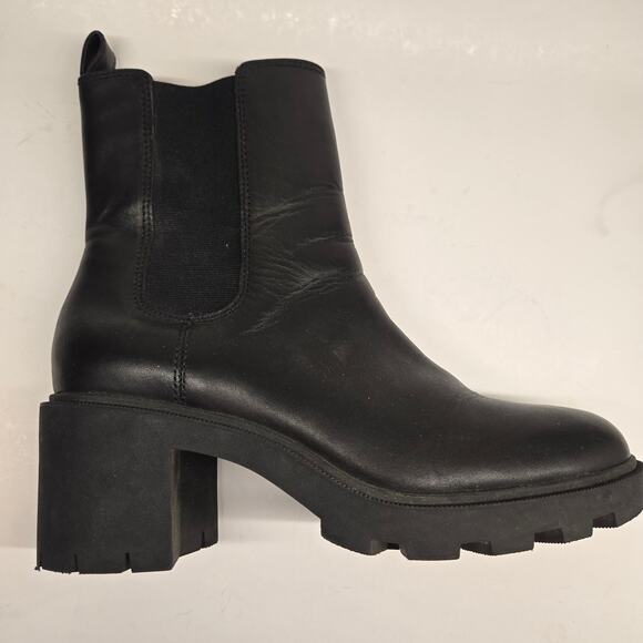 J. Crew Black Leather Platform Lug Sole Heeled Pull-on Chelsea Boots, Size 8.5 - Picture 4 of 11